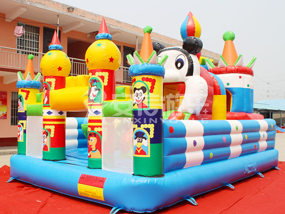 inflatable disney castle playground 7x4.5m