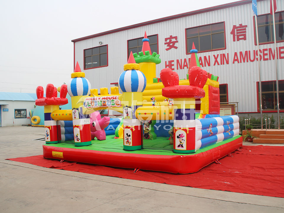 inflatable disney castle playground 6.7x6.7m