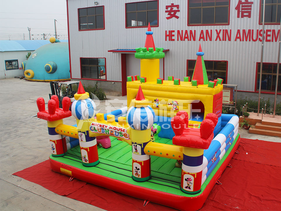 inflatable disney castle playground 6.7x6.7m