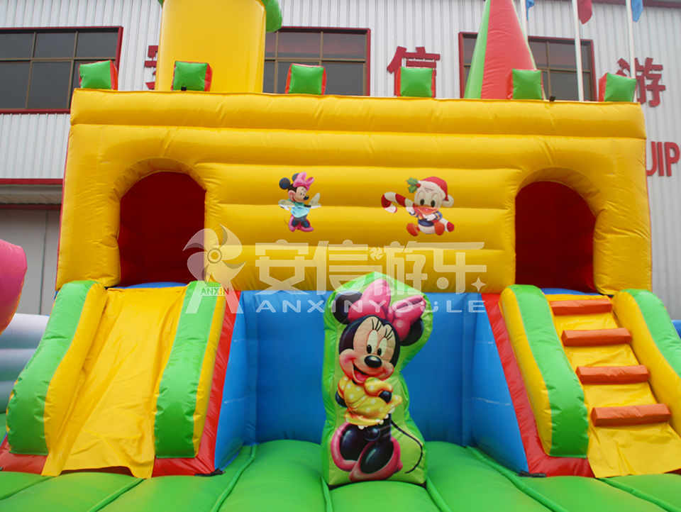 inflatable disney castle playground 6.7x6.7m