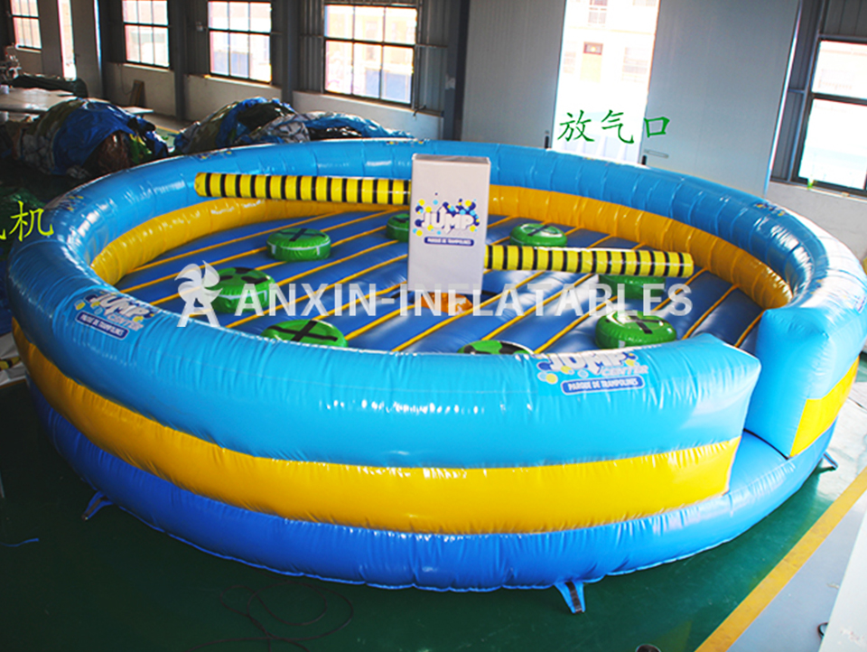 Inflatable mechanical meltdown game