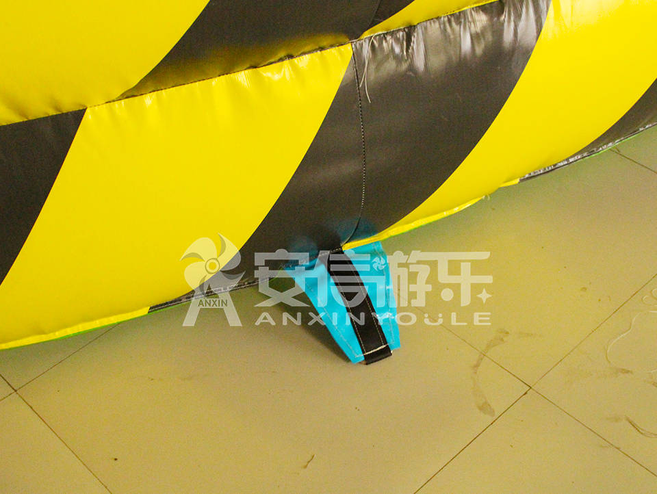 Inflatable mechanical meltdown game