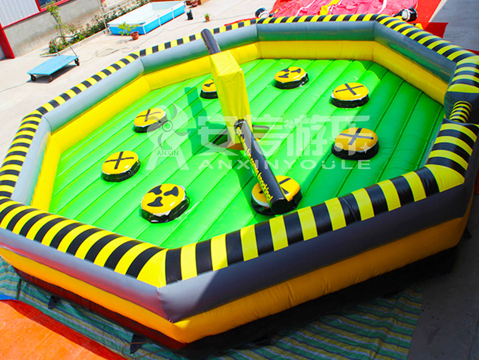 Inflatable mechanical meltdown game