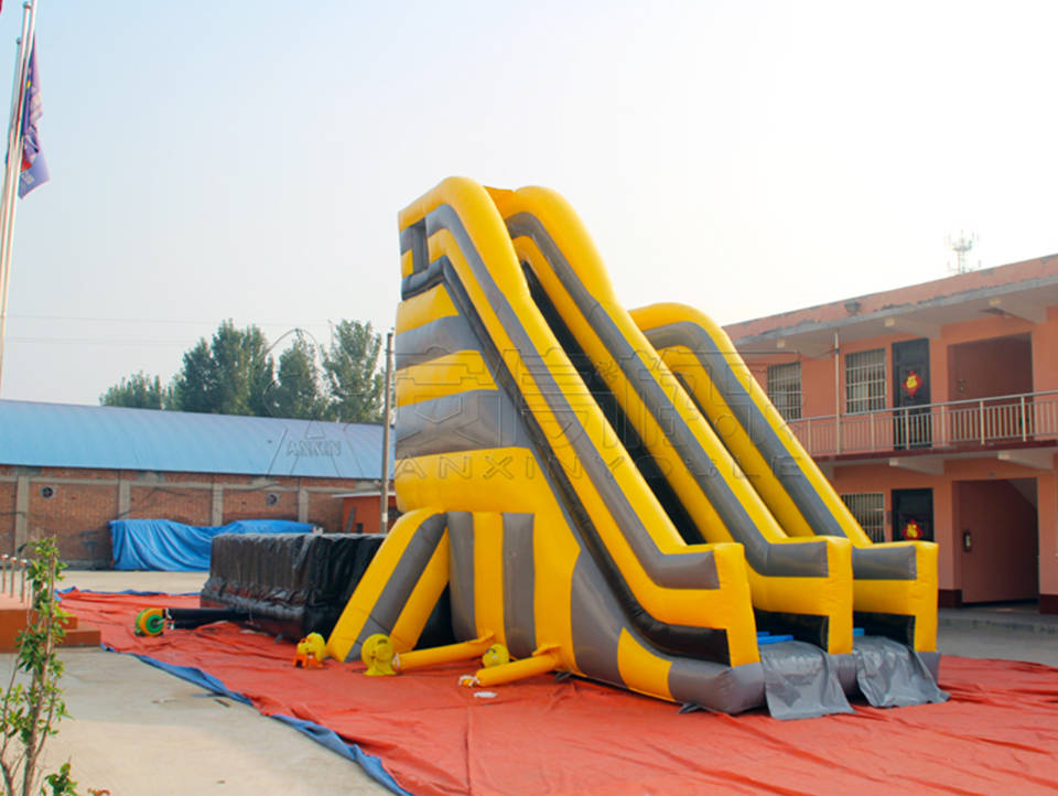 Inflatable stunt jumping game with jumping bag