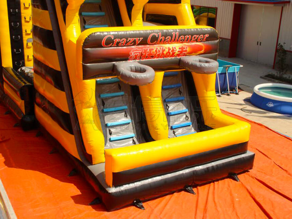 Inflatable crazy challenger jumping bouncer game