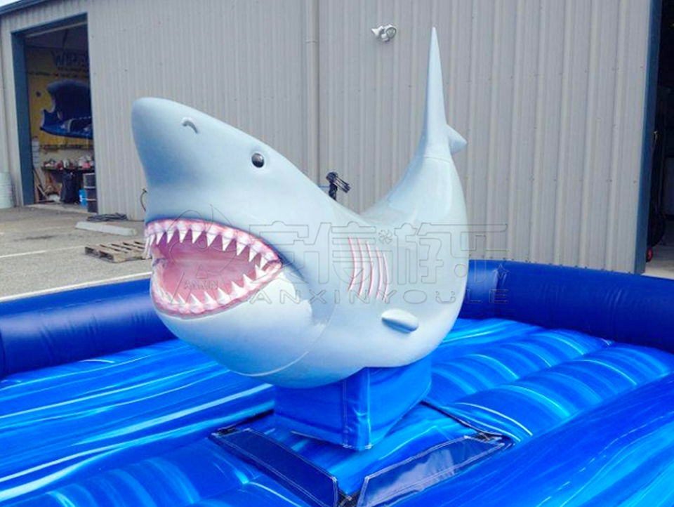 Customized inflatable mechanical shark ride game