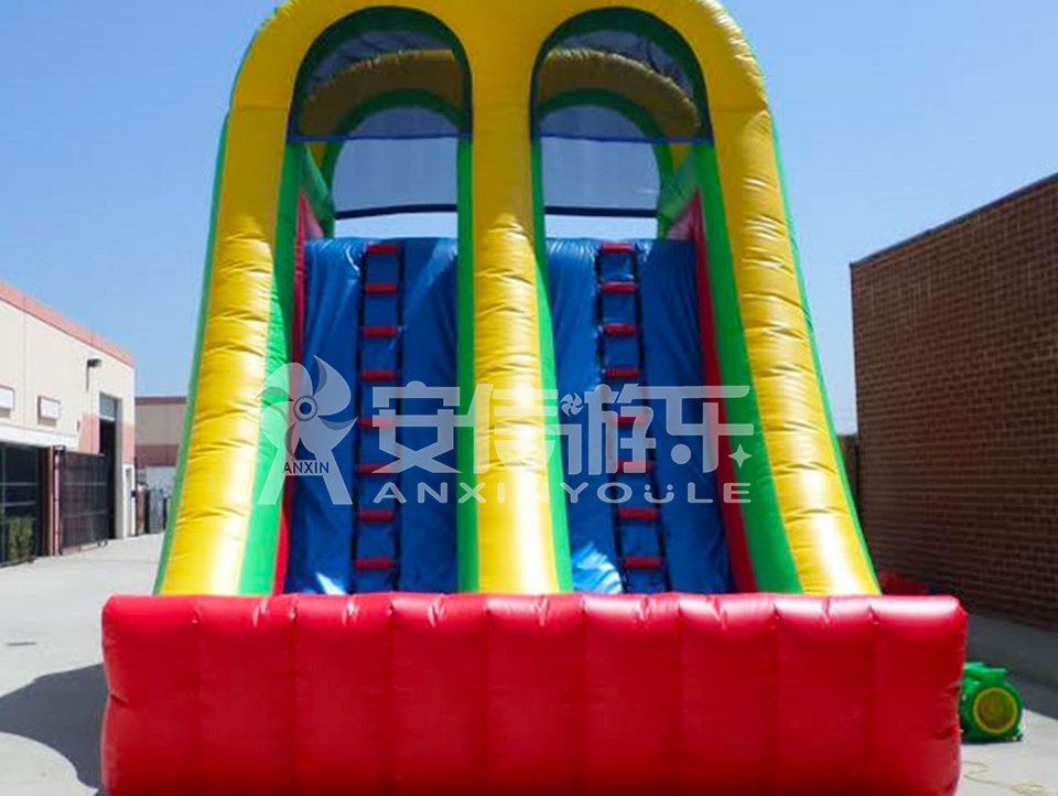 Giant inflatable water slide