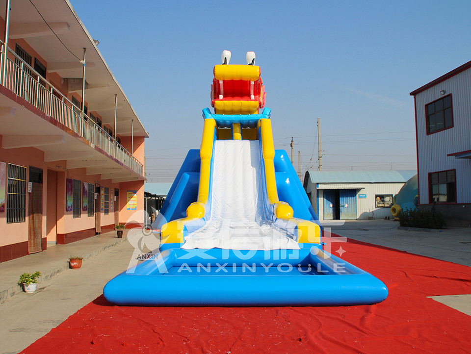 Giant inflatable water slide