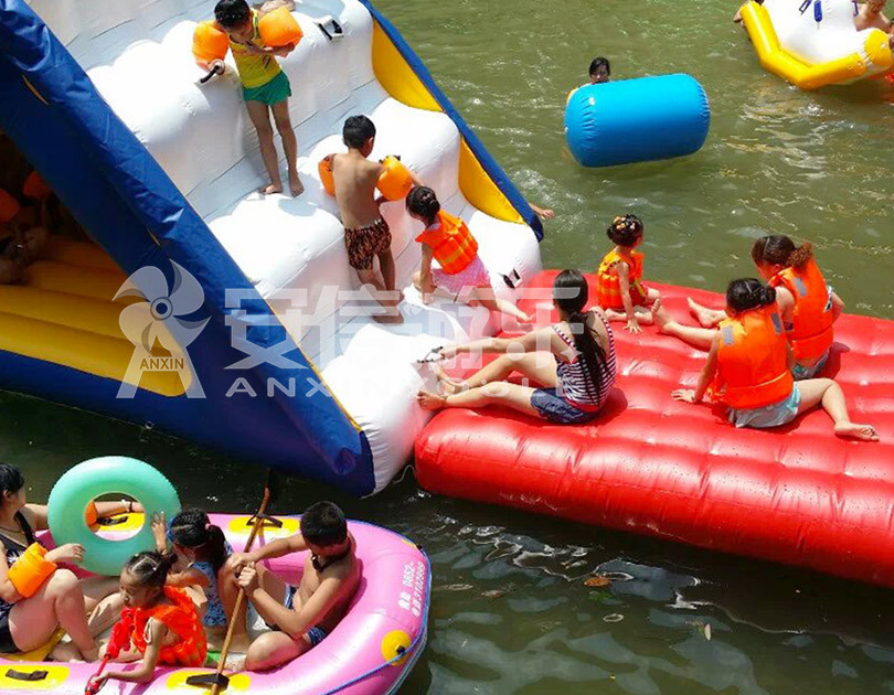 ANXIN project inflatable floating obstacle course in guizhou