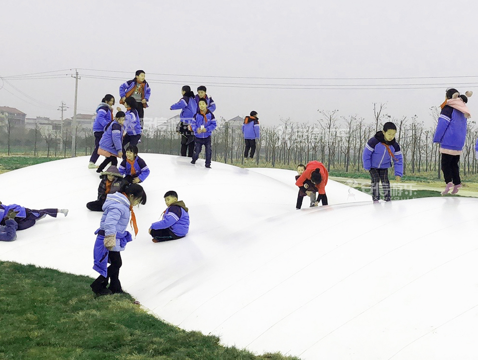 Jumping Cloud for Parks