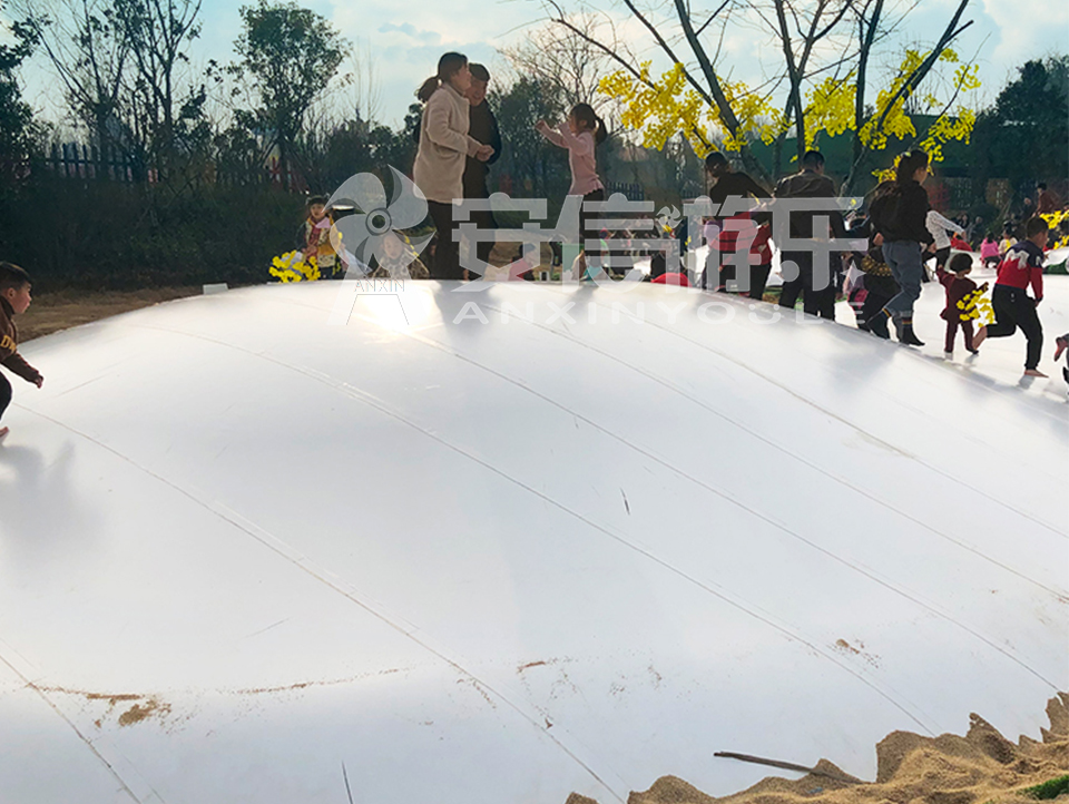 Jumping Cloud for Parks