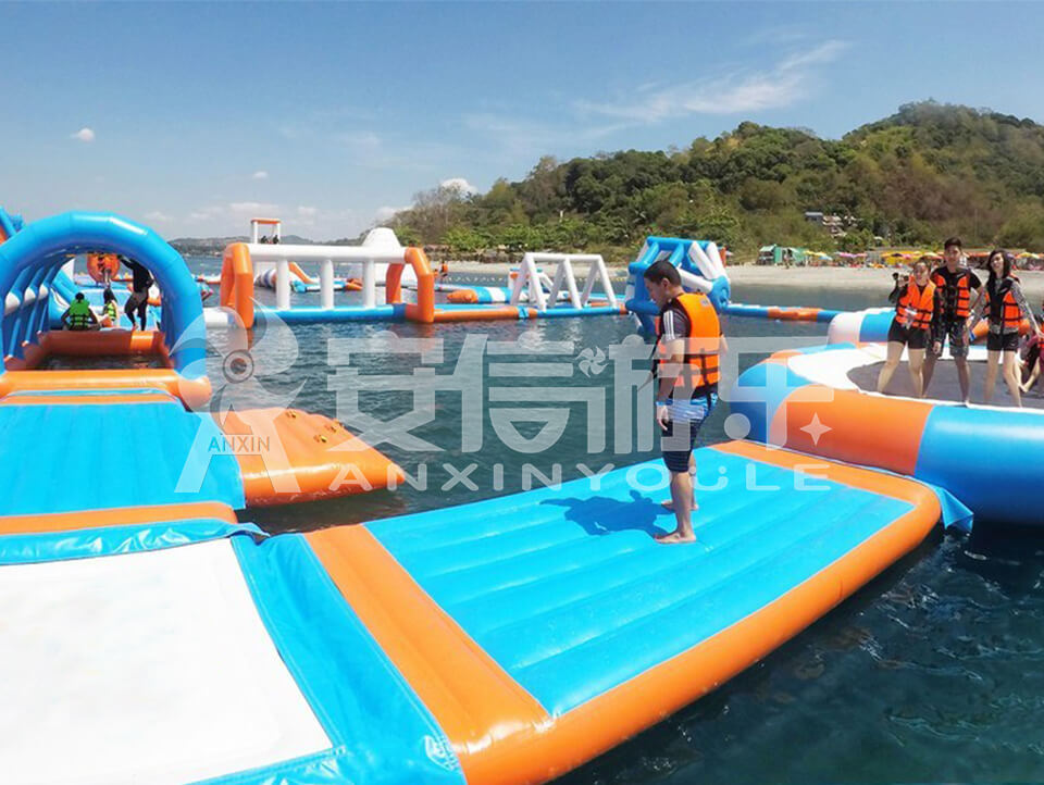 Inflatable Floating Water Park obstacle course