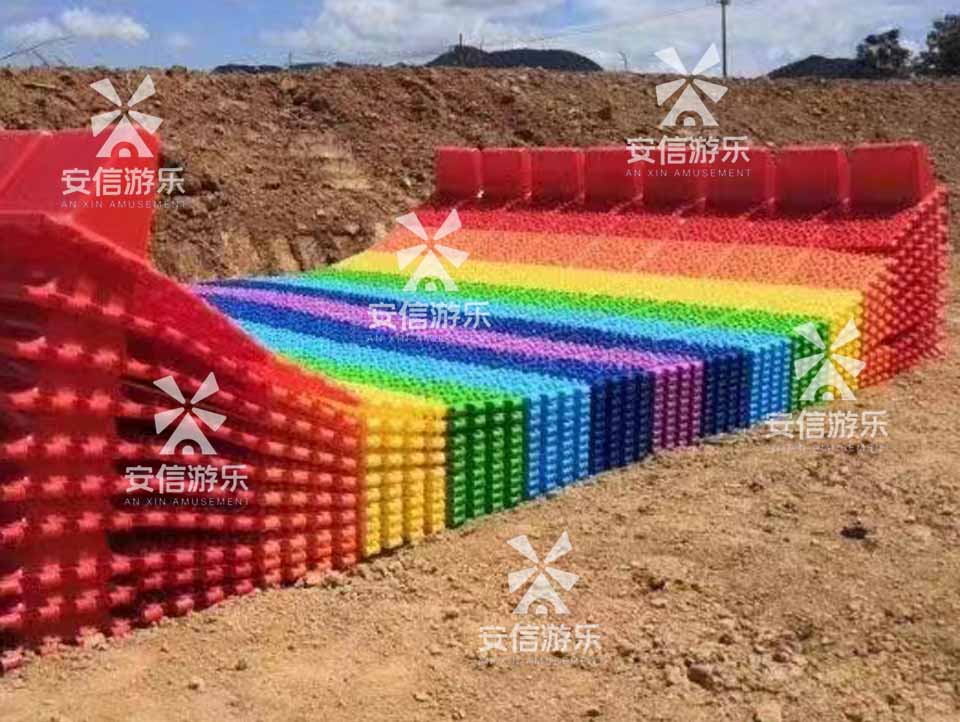 Outdoor rainbow slide for easy installation